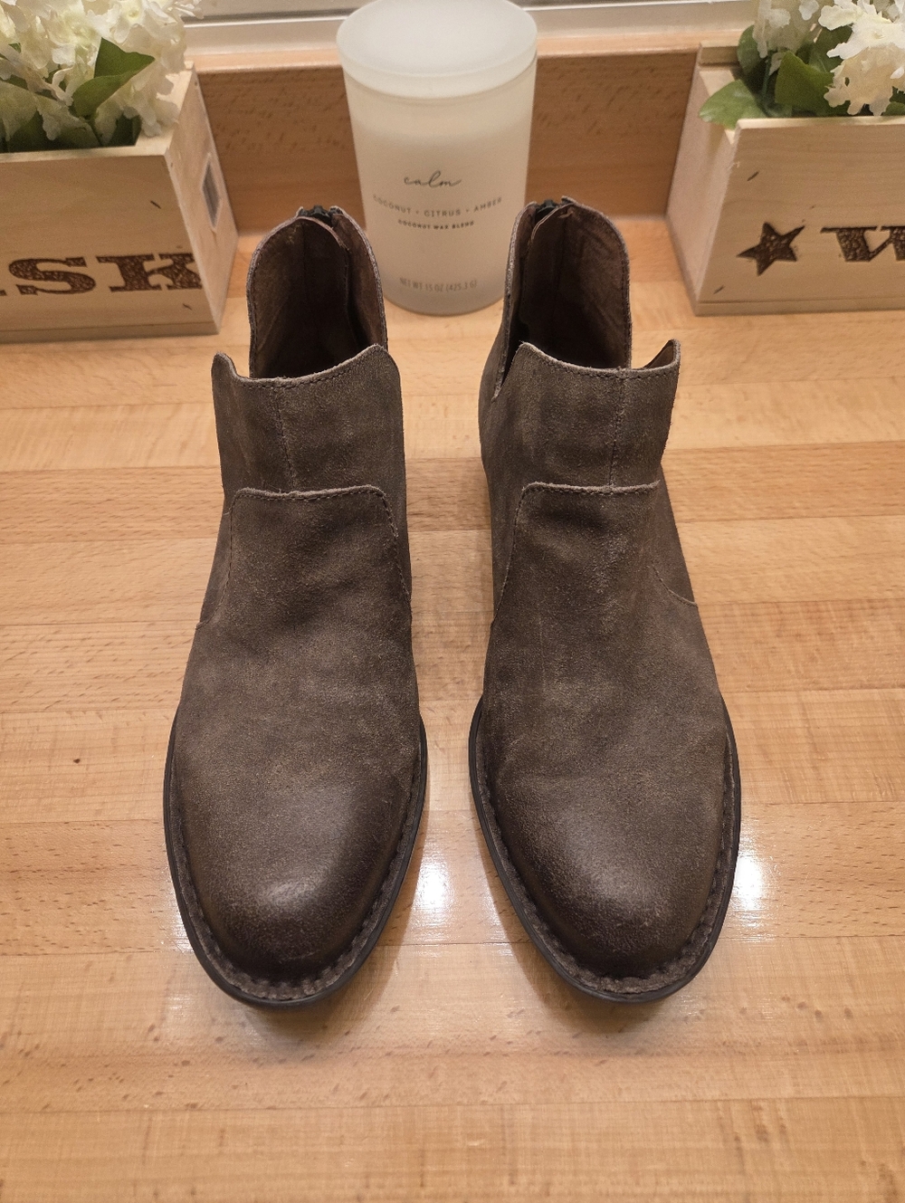 Born Kerri Ankle Boots Brown Suede Leather Womens Size 9.5 - Picture 2 of 11